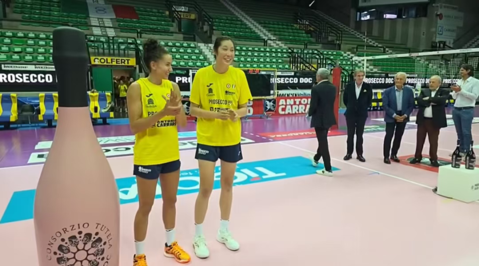 更是由意大 更是由意大