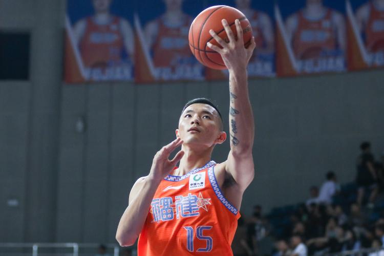 主教练邱彪, 他对陈林坚, 们的潜力究